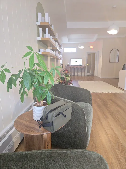 Jolie Peau Skin Care Picture 6