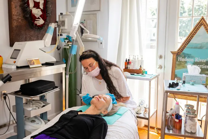 Maria Ferguson Aesthetician Picture 9