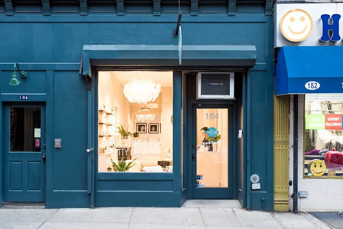 Blitz Facial Bar Picture 3