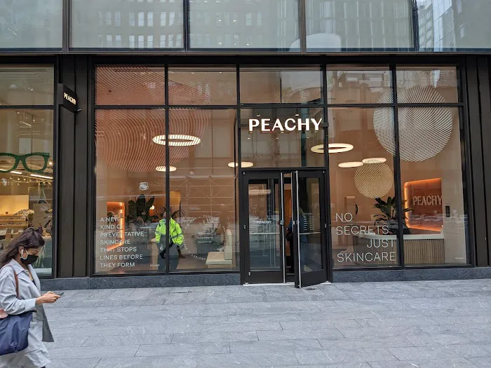 Peachy Manhattan West Picture 3