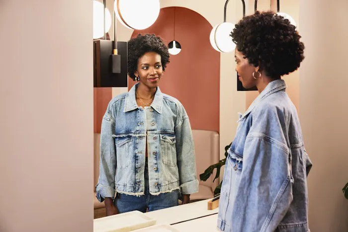 Peachy Manhattan West Picture 5