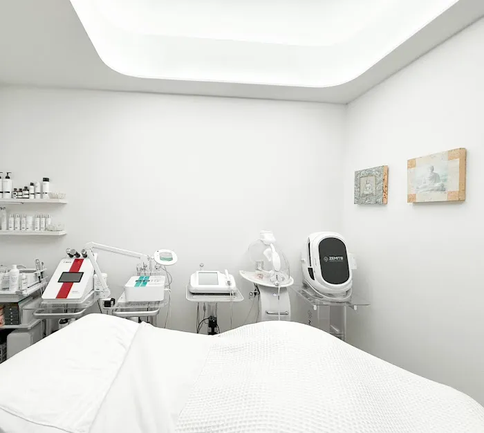 Jillian Wright Facials Picture 2