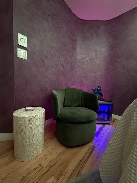 Jillian Wright Facials Picture 6