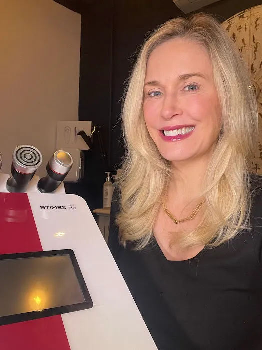 Jillian Wright Facials Picture 10