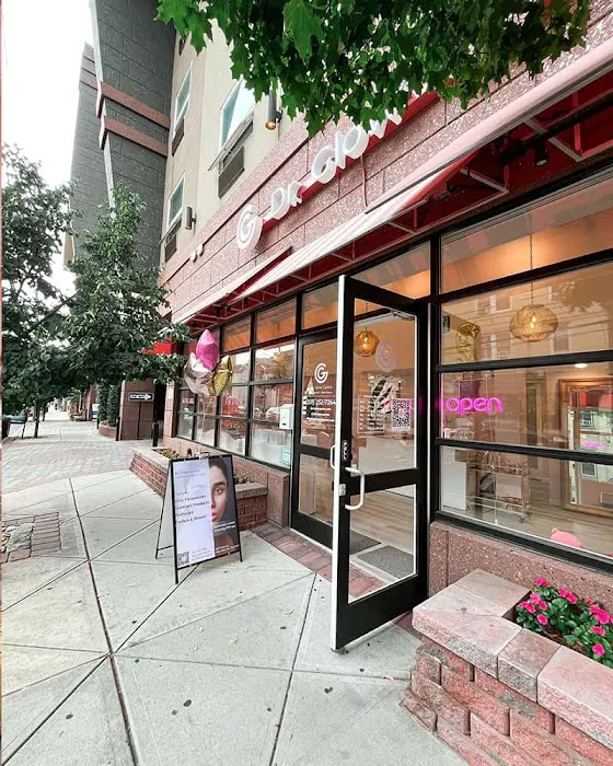 Dr. Glow Getter Picture 3