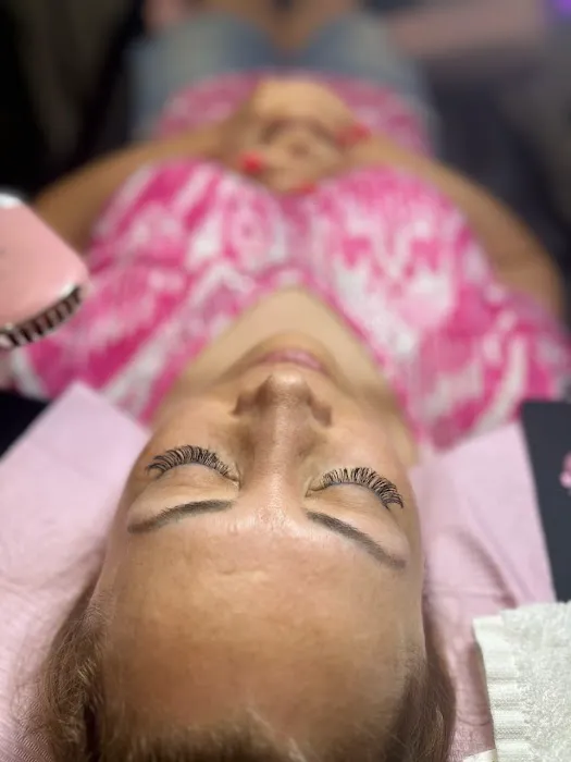 Queen Waxing and Skin Picture 9