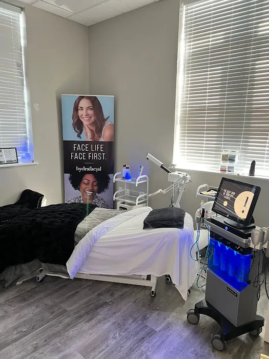 Into Skin Aesthetic Studio Picture 2