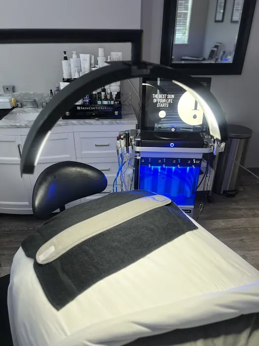 Into Skin Aesthetic Studio Picture 9