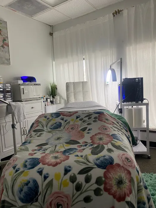 Rain Rose Aesthetics Picture 1