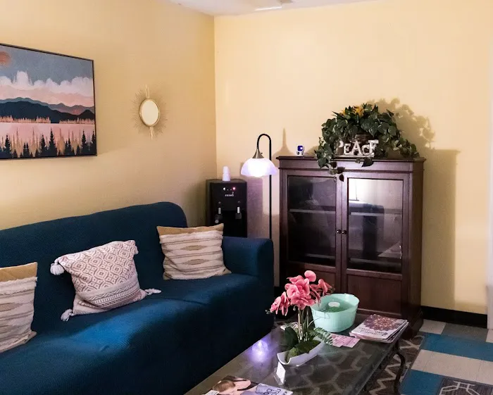 Knead to Glow Women's Skincare and Massage Studio Picture 3