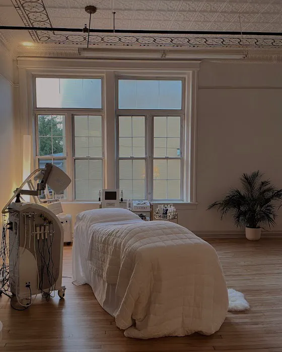 Leigh Kelley Skin Studio Picture 2