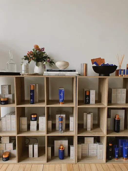 Leigh Kelley Skin Studio Picture 3