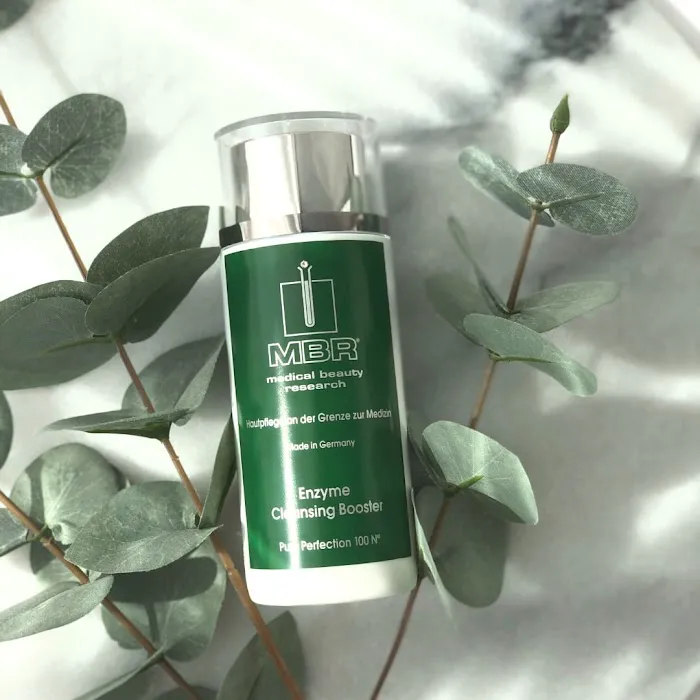 Leigh Kelley Skin Studio Picture 4