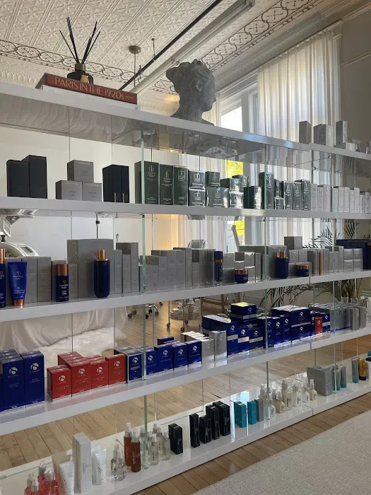 Leigh Kelley Skin Studio Picture 5