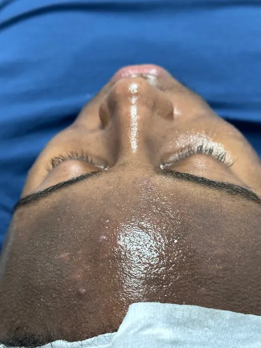 Dee’s Luxe Esthetics Studio Picture 2