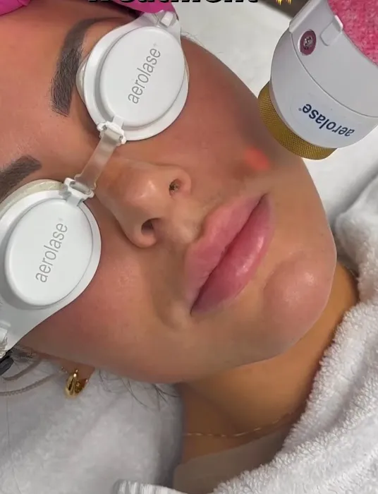 Mirror Mirror Skin Lab Picture 2