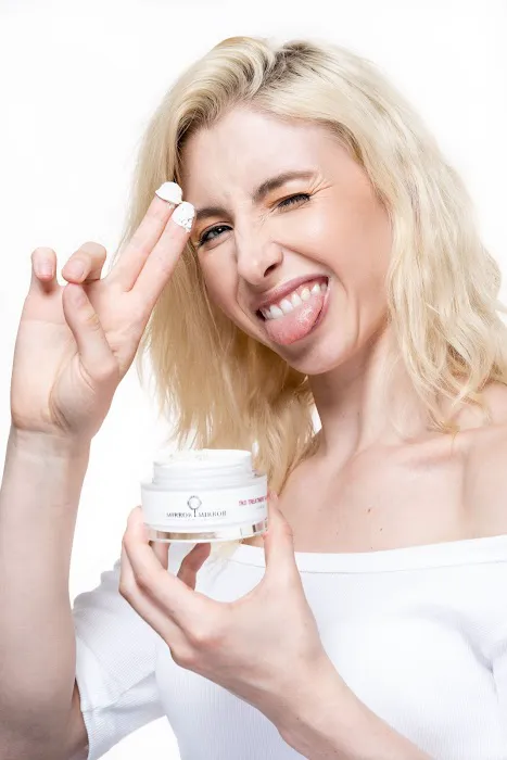 Mirror Mirror Skin Lab Picture 5