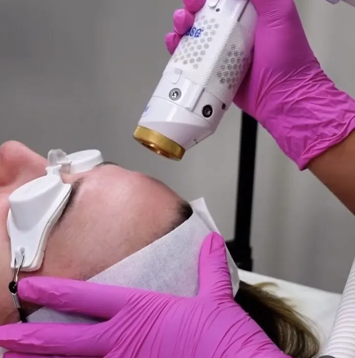 Mirror Mirror Skin Lab Picture 6