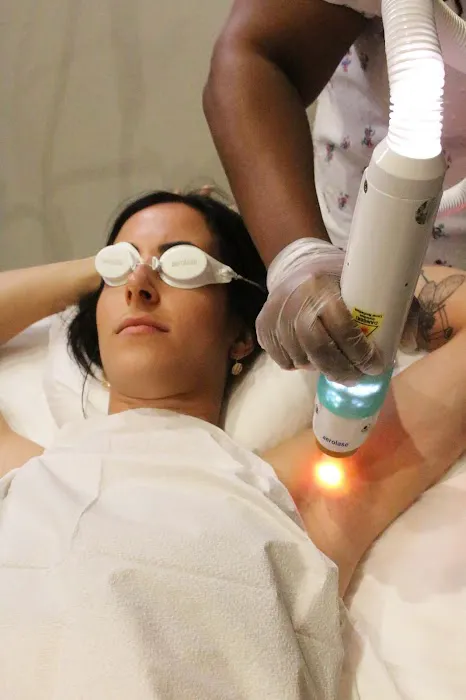 Mirror Mirror Skin Lab Picture 9