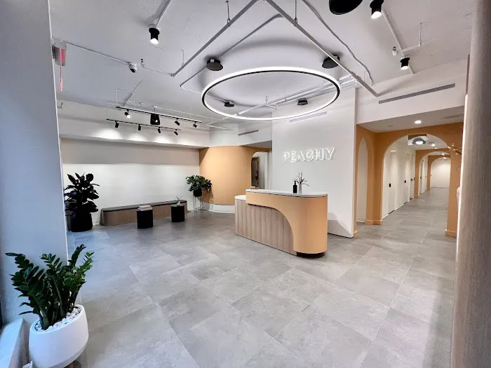 Peachy NoHo Picture 1