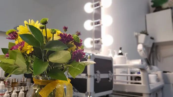 Emily's Skin Studio Picture 5