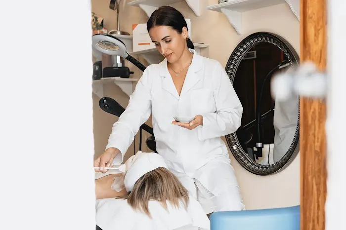 Esthetic Generation Picture 7