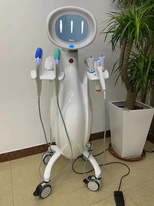 THE FACE Laser Clinic Picture 7