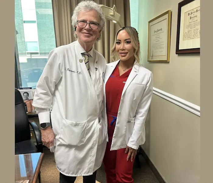 Cosmetic Skin and Surgery Center Picture 9