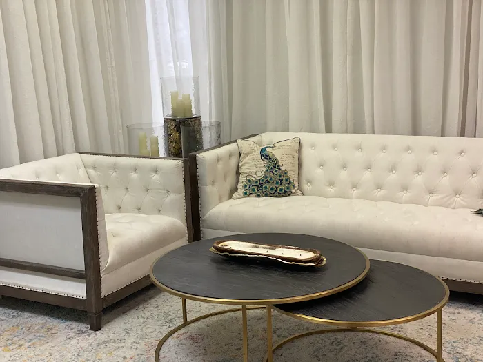 Suzanna's Spa Suite Picture 7