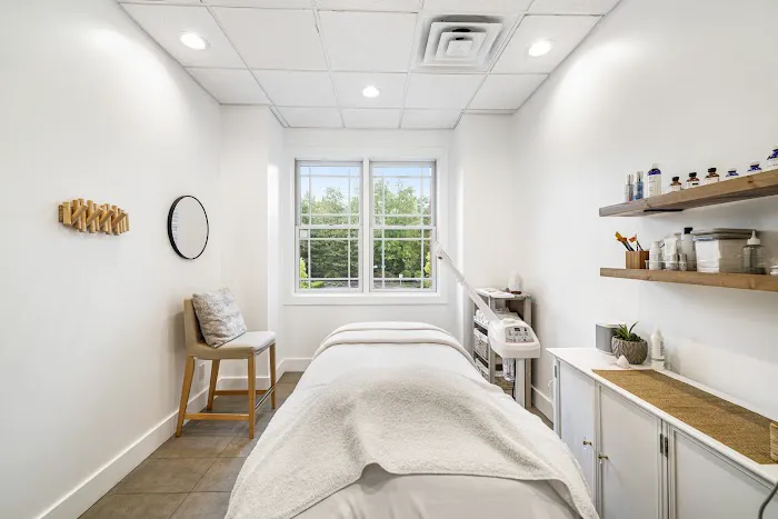 Treat Skin Care by Amber Picture 6