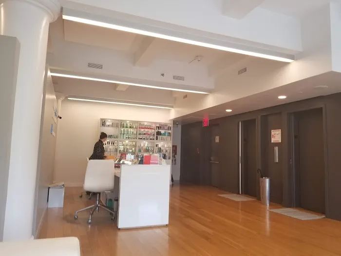 UnionDerm - Union Square Picture 9