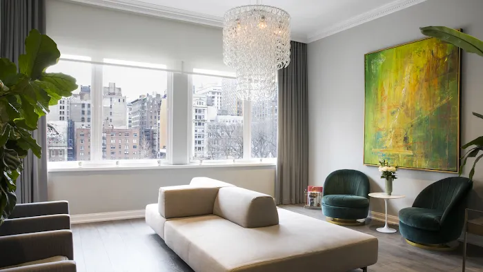 Center Aesthetic & Dermatology Picture 3