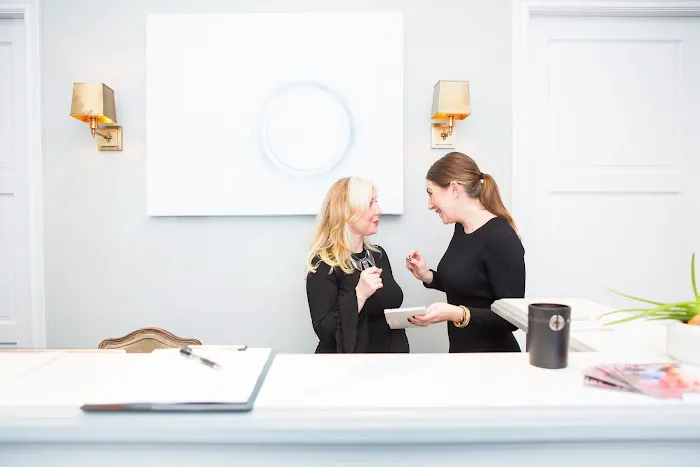 Center Aesthetic & Dermatology Picture 7