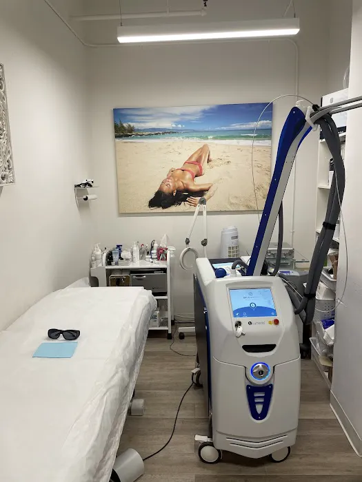 Face Glow Skincare & Laser Picture 1