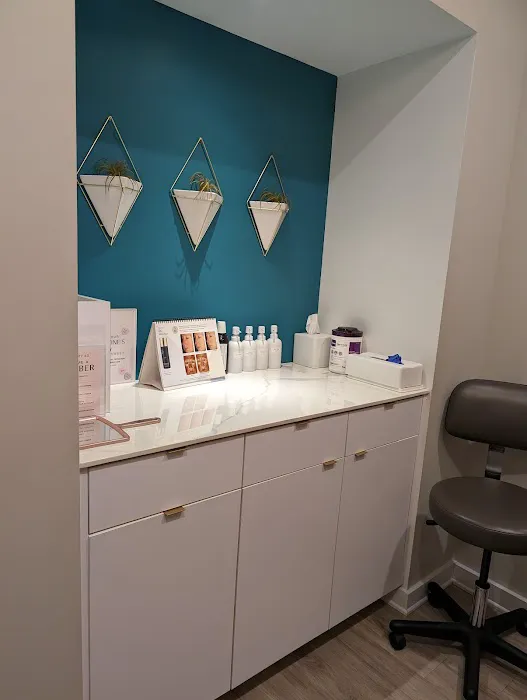 Alchemy 43 Flatiron Picture 7