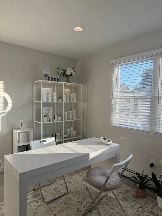 Julia Skincare 줄리아 스킨케어 Picture 3