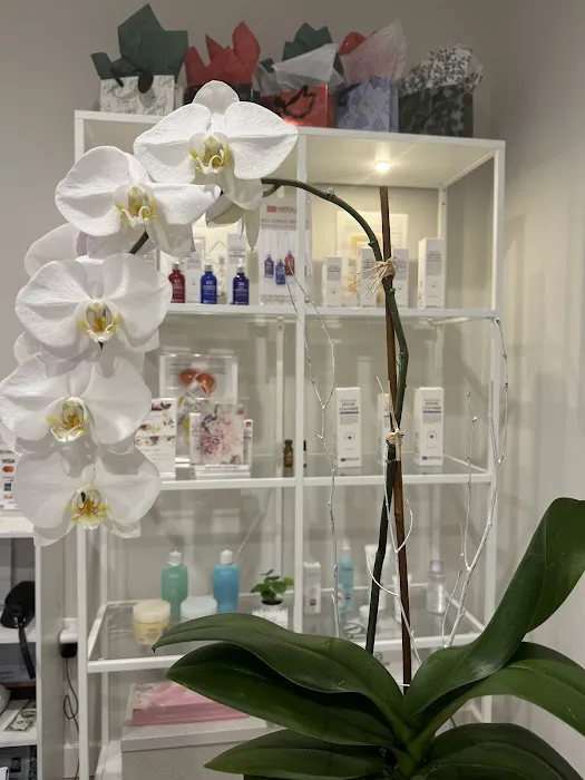 Julia Skincare 줄리아 스킨케어 Picture 7