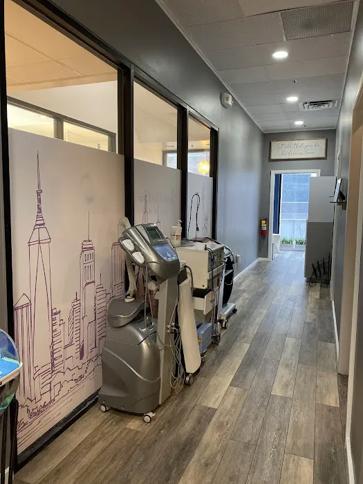 Vicky Skincare Lounge/경락/얼굴축소(face reduction)/acne/Anti-Aging skin care/ Facial Recovery Treatment Picture 1