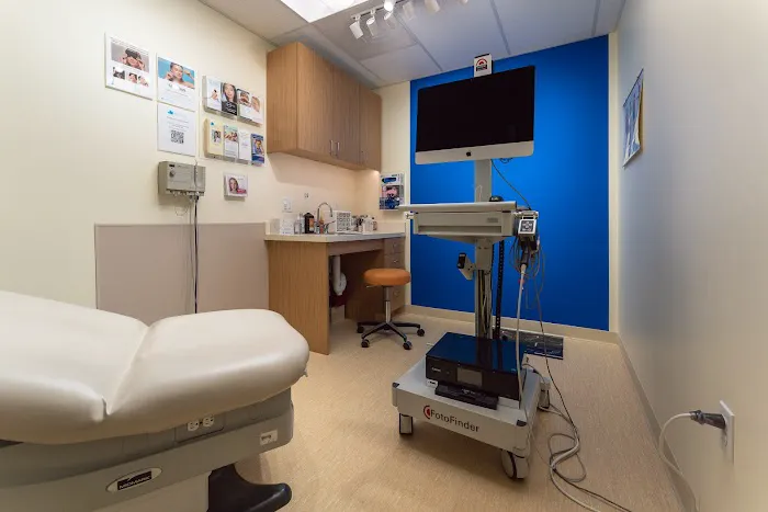 The Dermatologic Surgery Center of Washington Picture 3