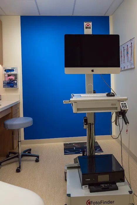 The Dermatologic Surgery Center of Washington Picture 4