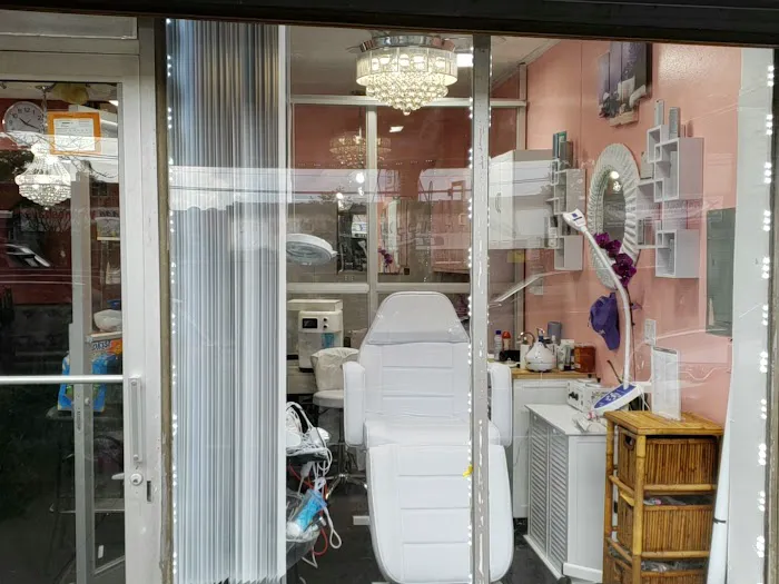 Glam Squad Beauty Bar Picture 2