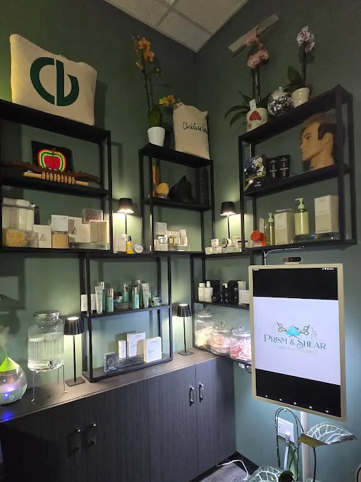 PRISM & SHEAR GROOMING ATELIER Picture 3