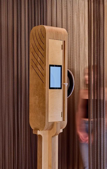 Peachy Williamsburg Picture 7