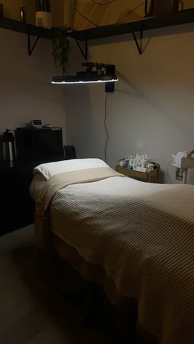 Anna Yoshida Esthetics Picture 7