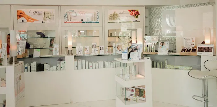 Dr WW Medical & Cosmetic Dermatology 魏华臣皮肤科和医美镭射中心：纽约 皇后 最好的 医美 美容 皮肤科 医生 皮肤 皮肤病 专科 皮肤病科 医生 专家 医院 诊所 中心 推荐 皮肤美容科 湿疹 Picture 4