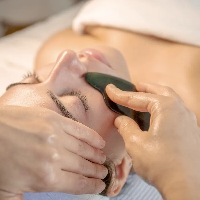 BARE & PURE Picture 5