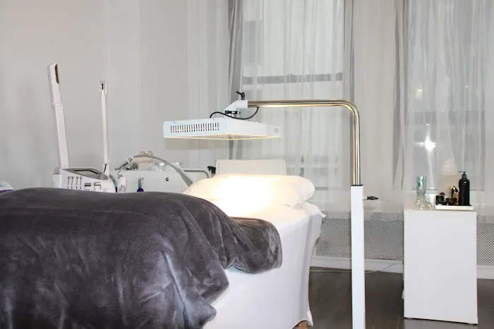 Ildi Pekar Skin Care Picture 2