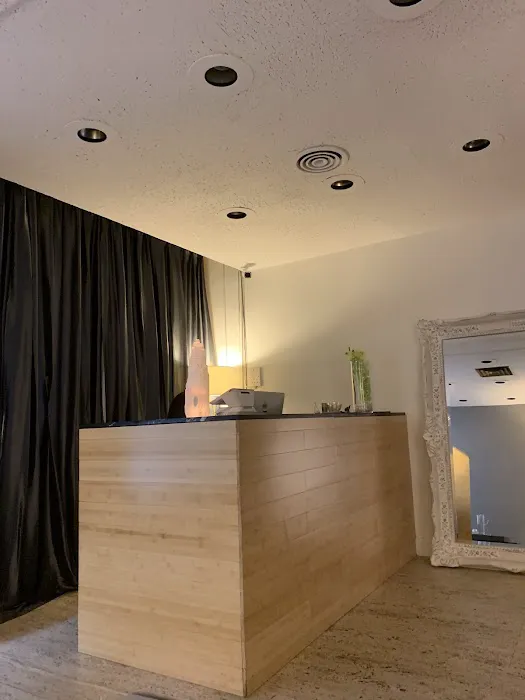 Ildi Pekar Skin Care Picture 10