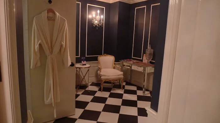 Skin Bar NYC Picture 3