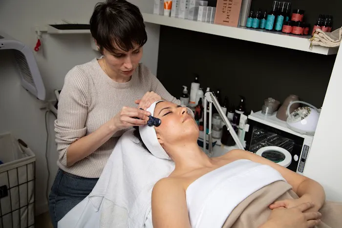 Lace Skin Studio Picture 7